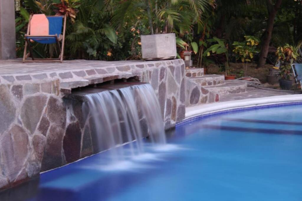 Lote 44 Guesthouse El Zonte Luaran gambar