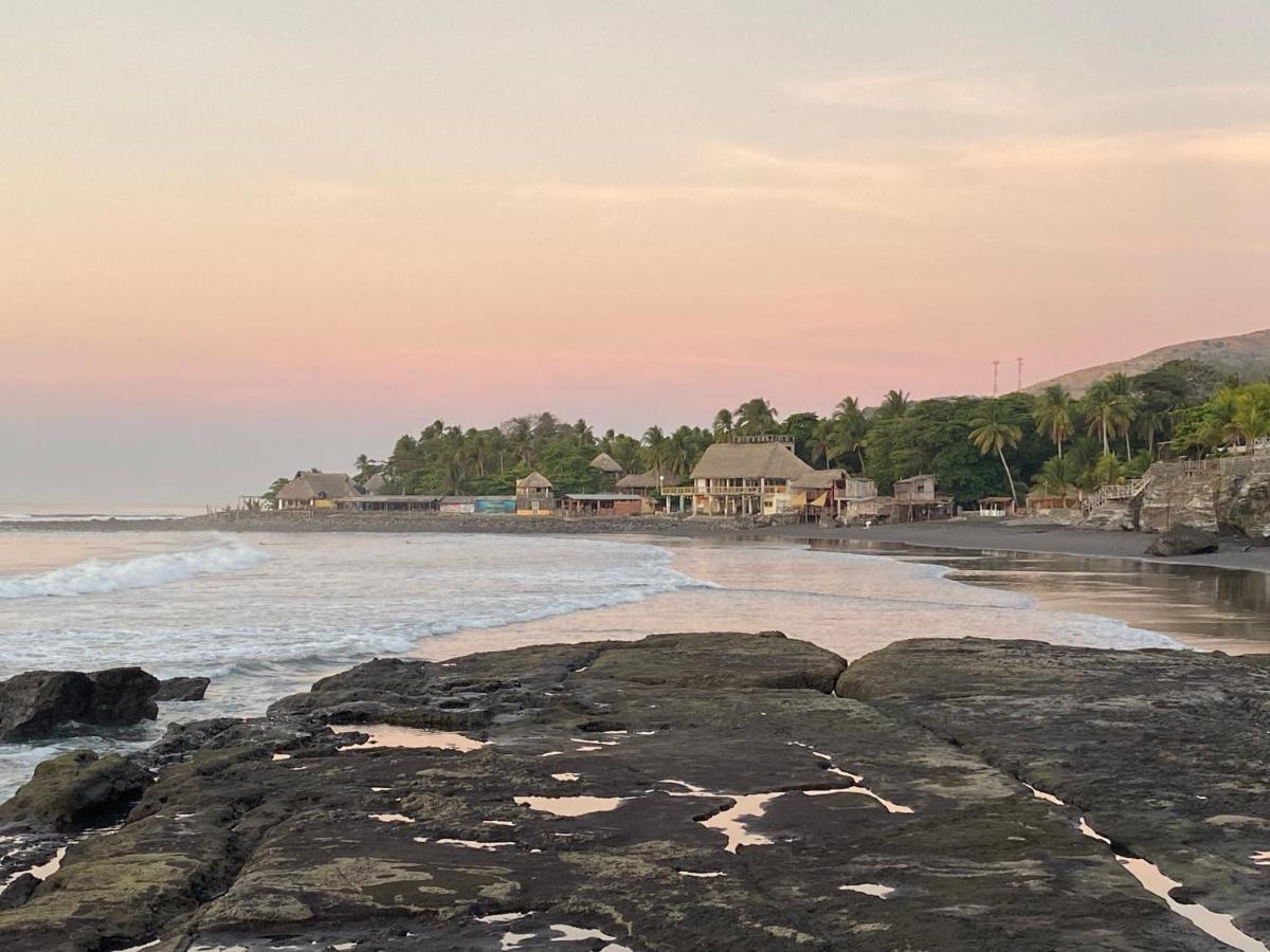 Lote 44 Guesthouse El Zonte Luaran gambar